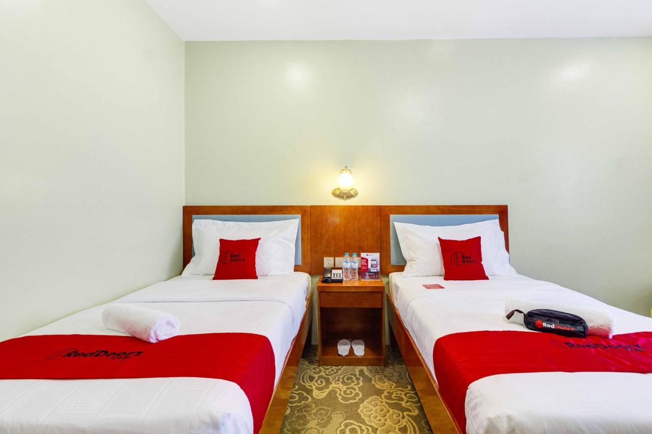 Hotel Reddoorz Premium @ Mabolo Cebu 2 Esterno foto