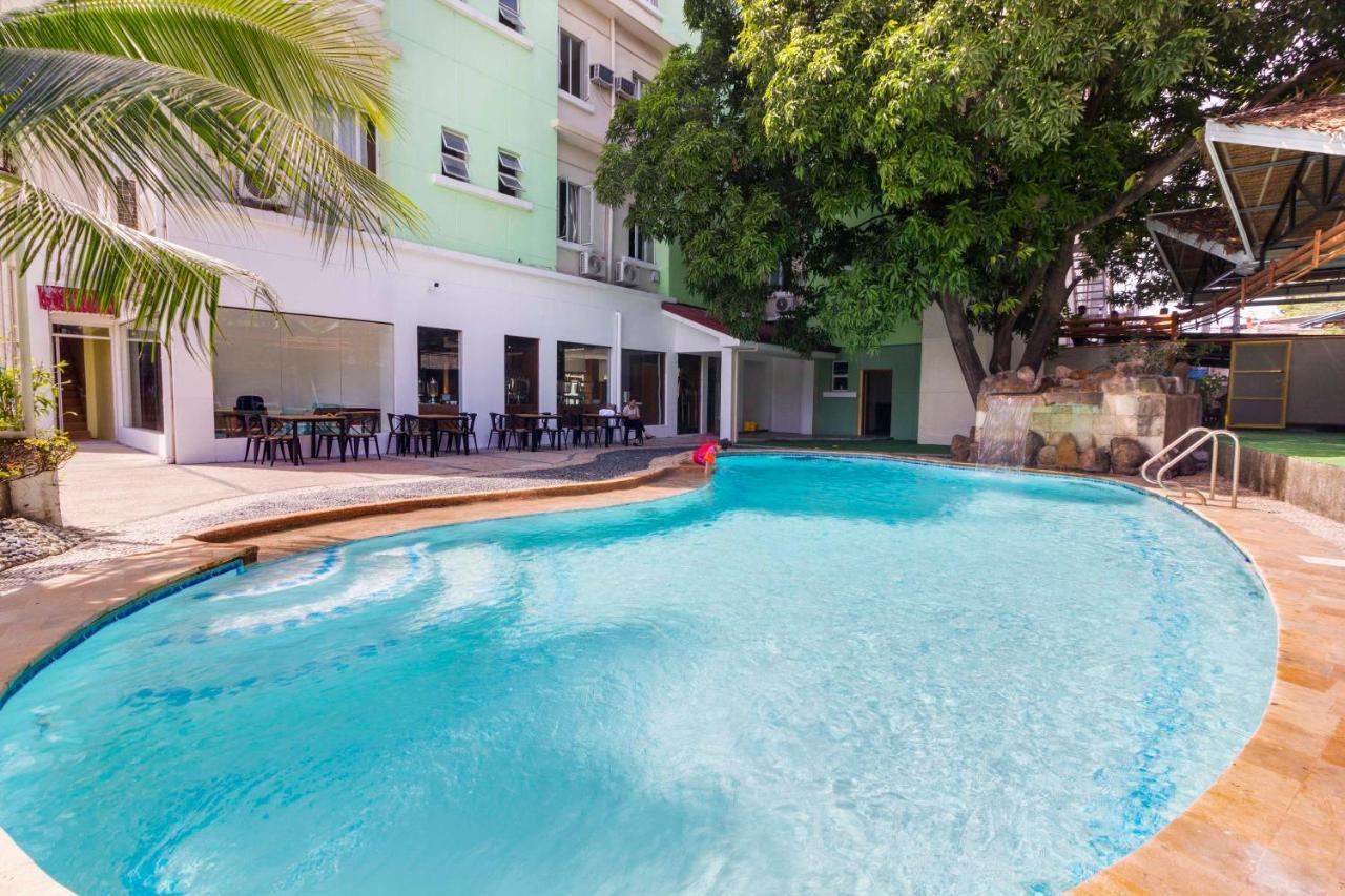 Hotel Reddoorz Premium @ Mabolo Cebu 2 Esterno foto